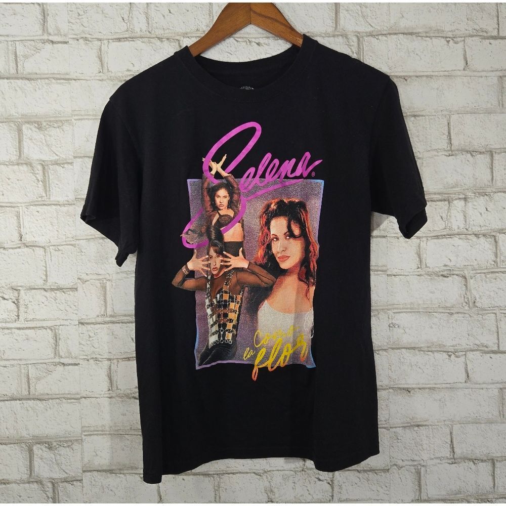 Selena graphic short sleeve tee